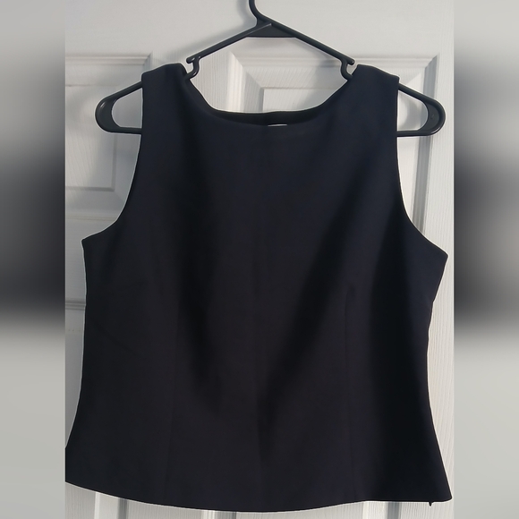 Amanda Smith Tops - Elegant Black Sleeveless Top